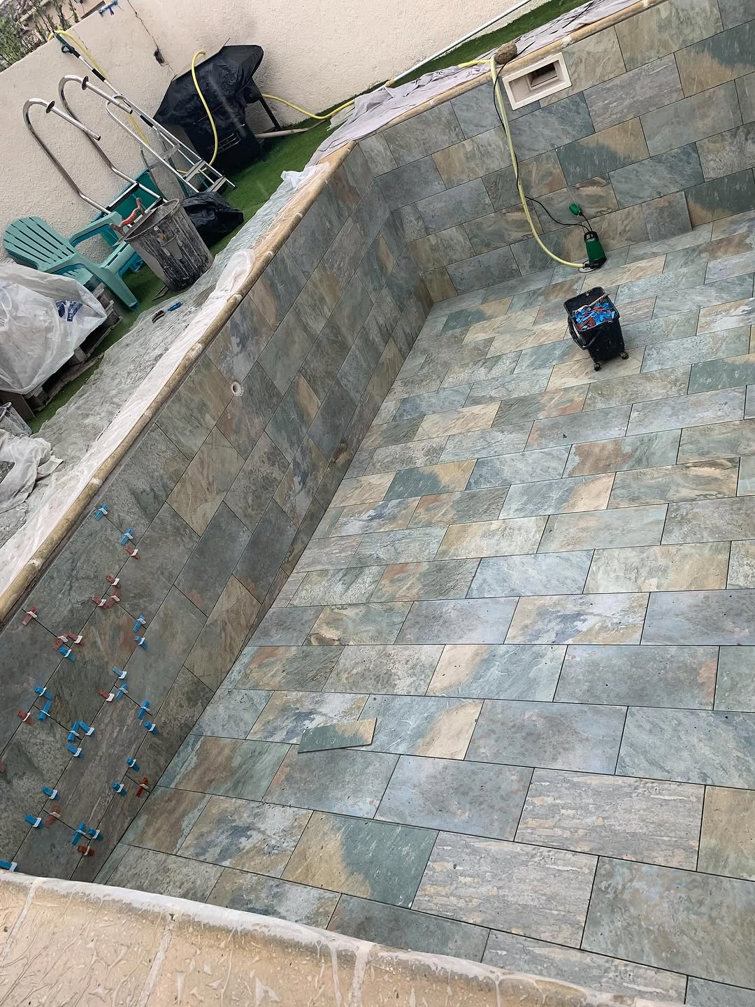 Carrelage piscine - Après